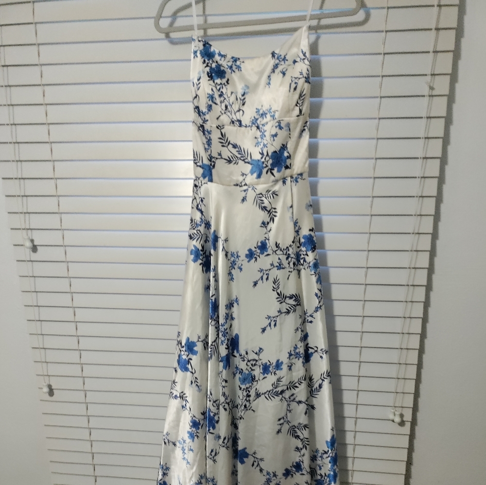 Prom or formal dress